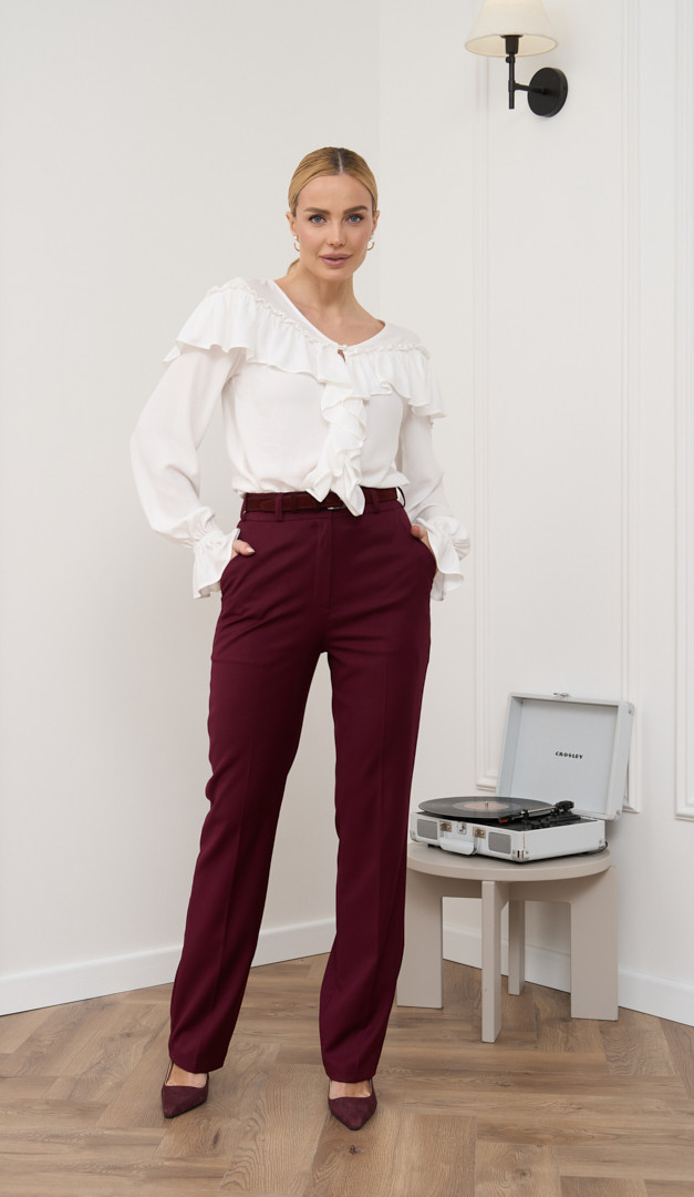 Фото belaa-bluza-s-rusami-011 товару Біла блуза з рюшами0