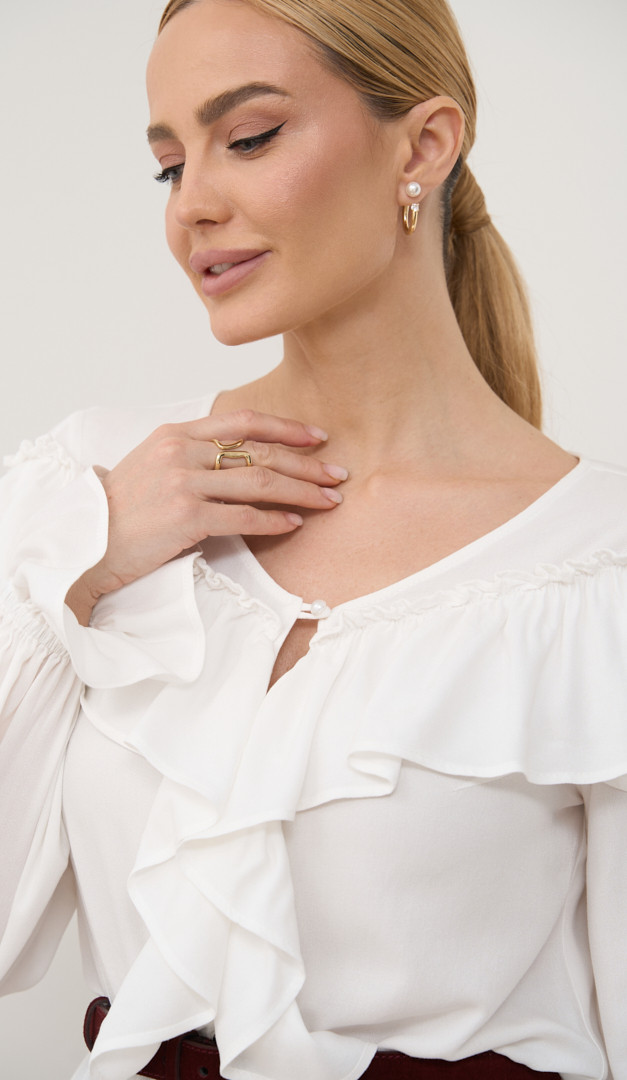 Фото belaa-bluza-s-rusami-014 товару Біла блуза з рюшами0