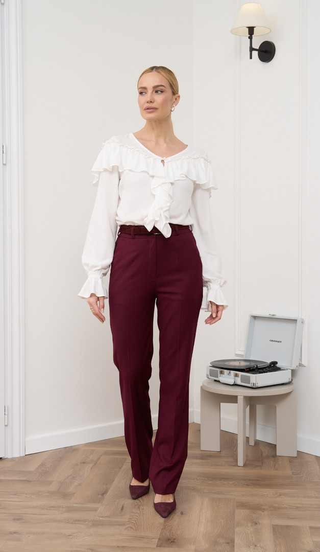 Фото belaa-bluza-s-rusami-015 товару Біла блуза з рюшами0