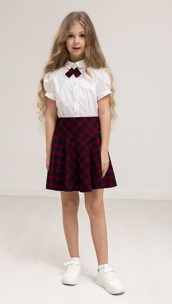 Фото belaa-bluzka-dla-devocki-s-broskoj-1 товара Белая блузка для девочки с брошкой0