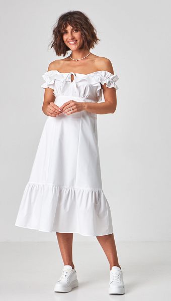 Фото belyj-sarafan-s-rusami-na-plecah-01 товара Белый сарафан с рюшами на плечах0