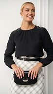 Фото bluza-bazovaa-cernaa-04 товару Блуза базова чорна0 Фото bluza-bazovaa-cernaa-04 товару Блуза базова чорна0