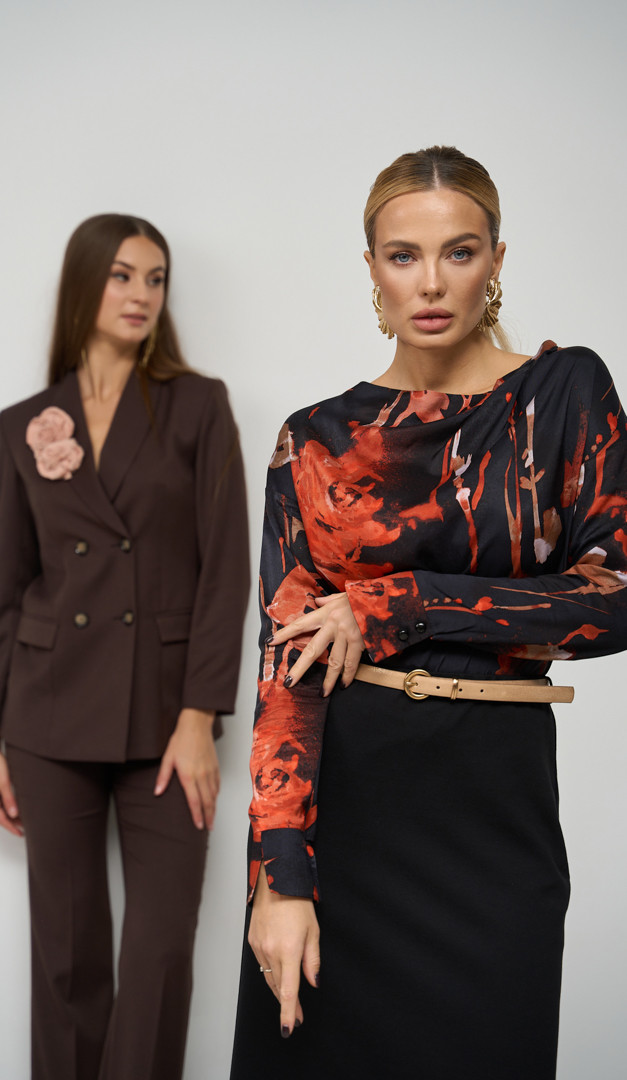 Фото bluza-zenskaa-print-roza-06 товару Блуза жіноча принт троянда0