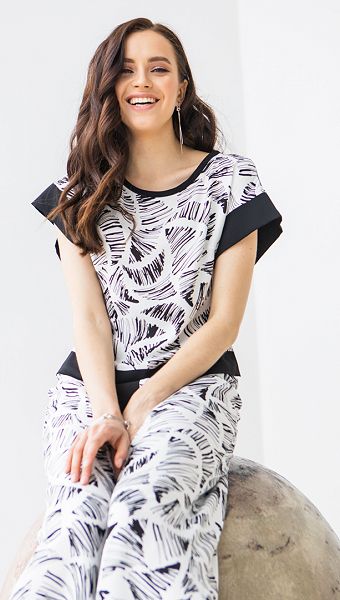 Фото bluzka-belaa-bez-rukavov-s-printom-03 товару Блузка біла без рукавів з принтом0