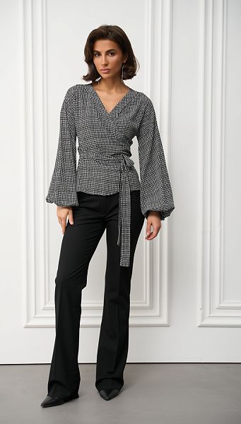 Фото bluzka-na-zapah-s-obemnymi-rukavami-2 товара Блузка на запах с обьёмными рукавами Фото bluzka-na-zapah-s-obemnymi-rukavami-2 товара Блузка на запах с обьёмными рукавами