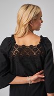 Фото bluzka-s-kruzevom-cernaa-04 товару Блузка з мереживом чорна0