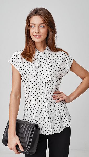 Фото bluzka-s-printom-v-goroh-bez-rukavov-03 товара Блузка с принтом в горох без рукавов0