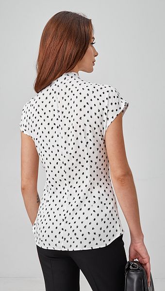 Фото bluzka-s-printom-v-goroh-bez-rukavov-06 товару Блузка з принтом в горох без рукавів0 Фото bluzka-s-printom-v-goroh-bez-rukavov-06 товару Блузка з принтом в горох без рукавів0