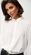Фото bluzka-zenskaa-reglan-molocnaa-04 товару Блузка жіноча реглан молочна0 Фото bluzka-zenskaa-reglan-molocnaa-04 товару Блузка жіноча реглан молочна0