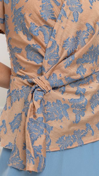 Фото bluzon-zenskij-golubovato-pudrovyj-05 товару Блузон жіночий блакитно-пудровий0 Фото bluzon-zenskij-golubovato-pudrovyj-05 товару Блузон жіночий блакитно-пудровий0