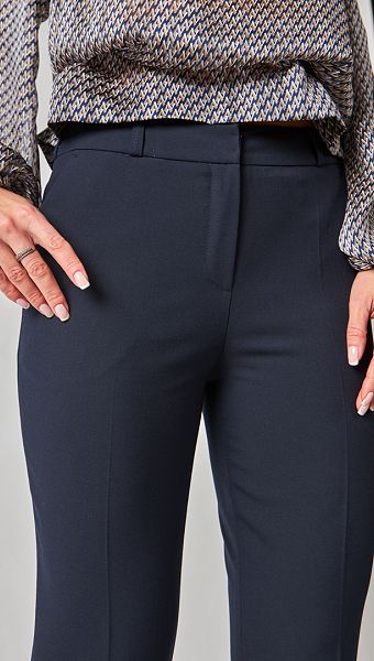 Фото bruki-bazovye-s-karmanami-sinie-03 товара Брюки базовые с карманами синие0 Фото bruki-bazovye-s-karmanami-sinie-03 товара Брюки базовые с карманами синие0