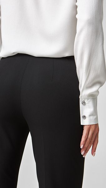 Фото bruki-kles-zenskie-cernye-05 товару Брюки кльош жіночі чорні0 Фото bruki-kles-zenskie-cernye-05 товару Брюки кльош жіночі чорні0