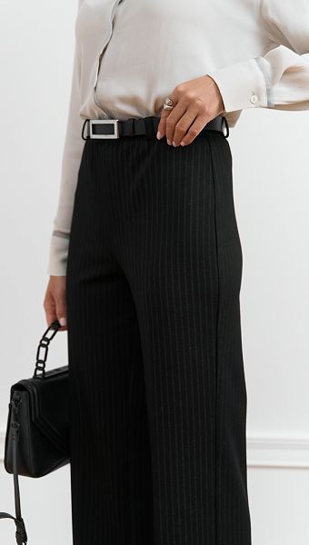 Фото bruki-pramye-v-polosku-cernye-07 товара Брюки прямые в полоску черные0