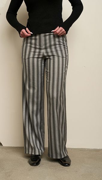 Фото bruki-vladlena-2 товара Брюки Владлена0 Фото bruki-vladlena-2 товара Брюки Владлена0