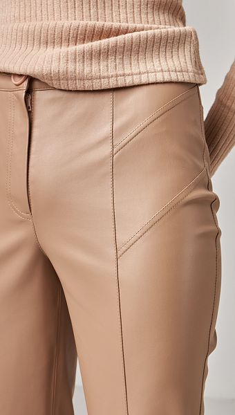 Фото bruki-zenskie-iz-ekokozi-bezevye-04 товару Брюки жіночі з екошкіри бежеві0