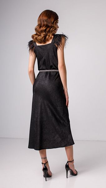 Фото cernoe-plate-s-perami-05 товару Чорне плаття з пірям0 Фото cernoe-plate-s-perami-05 товару Чорне плаття з пірям0