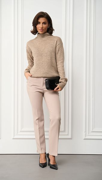 Фото dzemper-trikotaznyj-bazovyj-svetlo-koricnevyj-01 товару Джемпер трикотажний базовий світло-коричневий0 Фото dzemper-trikotaznyj-bazovyj-svetlo-koricnevyj-01 товару Джемпер трикотажний базовий світло-коричневий0