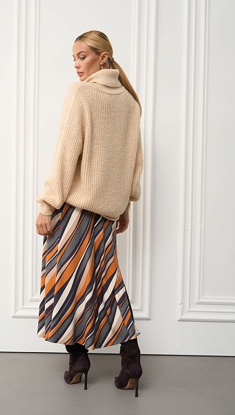 Фото dzemper-trikotaznyj-oversajz-bezevyj-6 товару Джемпер трикотажний оверсайз бежевий0 Фото dzemper-trikotaznyj-oversajz-bezevyj-6 товару Джемпер трикотажний оверсайз бежевий0