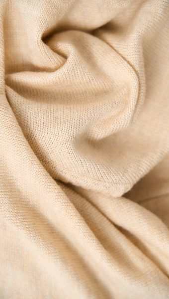 Фото dzemper-trikotaznyj-slivocnyj-iz-sersti-06 товару Джемпер трикотажний вершковий з вовни0