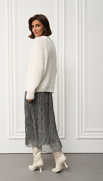 Фото dzemper-trikotaznyj-zenskij-belyj-6 товару Джемпер трикотажний жіночий білий0