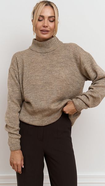 Фото dzemper-zenskij-trikotaznyj-bazovyj-svetlo-koricnevyj-01 товару Джемпер жіночий трикотажний базовий світло-коричневий0