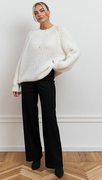 Фото dzemper-zenskij-trikotaznyj-belyj-02 товару Джемпер жіночий трикотажний білий0