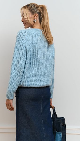 Фото dzemper-zenskij-trikotaznyj-goluboj-06 товара Джемпер женский трикотажный голубой0 Фото dzemper-zenskij-trikotaznyj-goluboj-06 товара Джемпер женский трикотажный голубой0