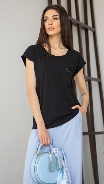 Фото futbolka-cernaa-oversajz-s-cepockoj-02 товара Футболка чёрная оверсайз с цепочкой0 Фото futbolka-cernaa-oversajz-s-cepockoj-02 товара Футболка чёрная оверсайз с цепочкой0