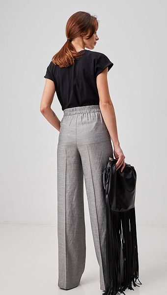 Фото futbolka-oversajz-cernaa-s-karmanom-05 товара Футболка оверсайз черная с карманом0