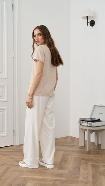 Фото futbolka-zenskaa-bazovaa-bezevaa-04 товара Футболка женская базовая бежевая0 Фото futbolka-zenskaa-bazovaa-bezevaa-04 товара Футболка женская базовая бежевая0