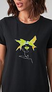 Фото futbolka-zenskaa-cernaa-s-printom-04 товару Футболка жіноча чорна з принтом0