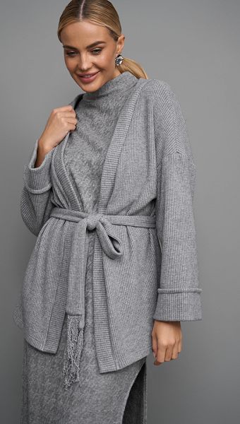 Фото kardigan-trikotaznyj-s-poasom-seryj-02 товару Кардиган трикотажний з поясом сірий0 Фото kardigan-trikotaznyj-s-poasom-seryj-02 товару Кардиган трикотажний з поясом сірий0