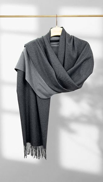 Фото palantin-dvustoronnij-seryj-01 товару Палантин Двосторонній сірий