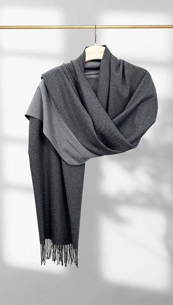 Фото palantin-dvustoronnij-seryj-01 товара Палантин Двусторонний серый