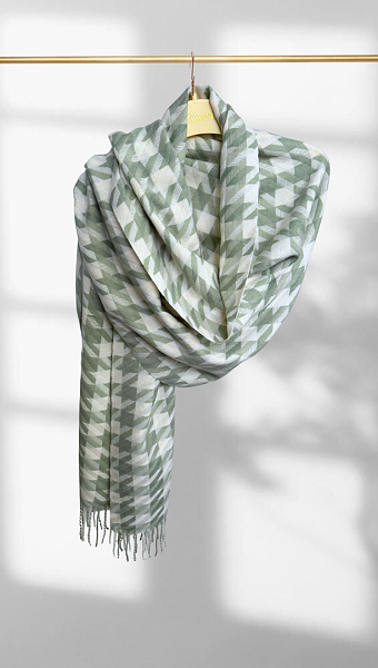 Фото palantin-gusinaa-lapka-molocno-matnyj-01 товара Палантин гусиная лапка молочно-мятный Фото palantin-gusinaa-lapka-molocno-matnyj-01 товара Палантин гусиная лапка молочно-мятный