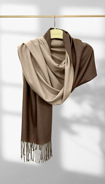 Фото palantin-zenskij-dvuhstoronnij-bezevo-karamelnyj-01 товару Палантин жіночий двосторонній бежево - карамельний