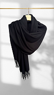 Фото palantin-zenskij-odnotonnyj-cernyj-01 товару Палантин жіночий однотонний чорний