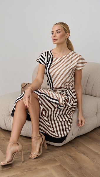 Фото plate-letnee-asimmetricnoe-v-polosku-06 товару Сукня літня асиметрична в смужку0