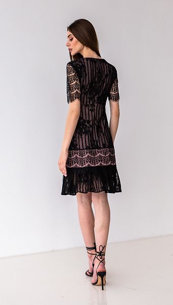 Фото plate-mini-iz-kruzeva-cernoe-03 товару Сукня міні з мережива чорна0