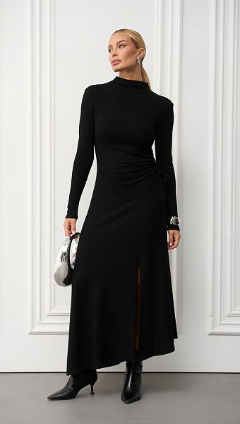 Фото plate-trikotaznoe-cernoe-maksi-1 товару Сукня трикотажна чорна максі0