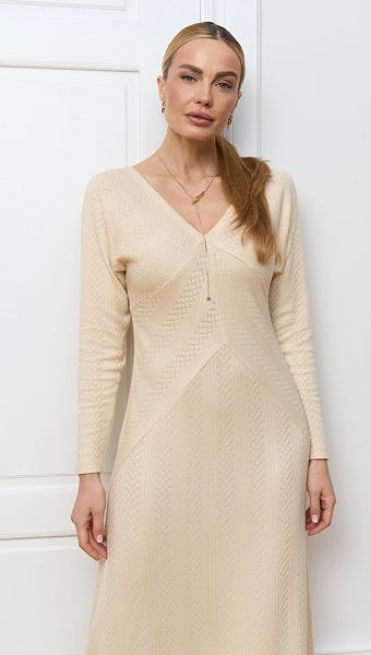 Фото plate-trikotaznoe-s-uzorom-slivocnoe-02 товара Платье трикотажное с узором сливочное0