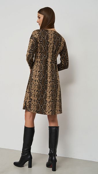 Фото plate-trikotaznoe-v-animalisticeskij-print-03 товару Сукня трикотажна в анімалістичний принт0