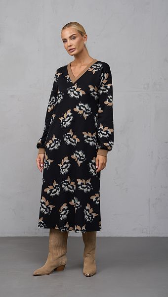 Фото plate-trikotaznoe-v-cvetocnyj-print-01 товара Платье трикотажное в цветочный принт0