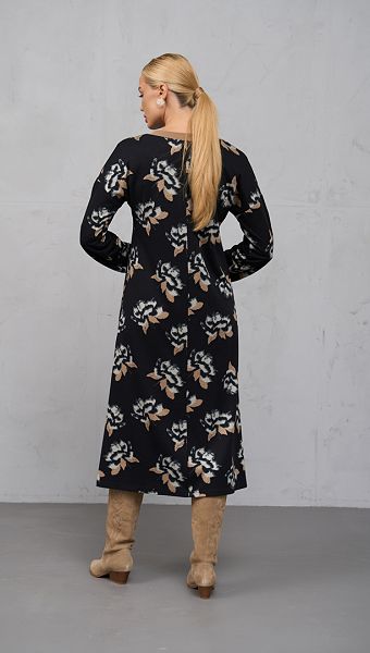 Фото plate-trikotaznoe-v-cvetocnyj-print-06 товара Платье трикотажное в цветочный принт0