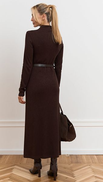 Фото plate-trikotaznoe-v-rubcik-sokoladnoe-06 товару Сукня трикотажна в рубчик шоколадна0