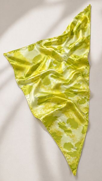 Фото platok-treugolnyj-limonno---salatovyj-02 товара Платок треугольный лимонно - салатовый0 Фото platok-treugolnyj-limonno---salatovyj-02 товара Платок треугольный лимонно - салатовый0