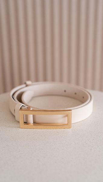 Фото remen-molocnyj-pramougolnyj-zoloto-gvozd-25mm-01 товара Ремень молочный прямоугольный золото гвоздь 25мм