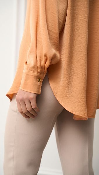Фото rubaska-zenskaa-oversajz-abrikosovaa-7 товара Рубашка женская оверсайз абрикосовая0