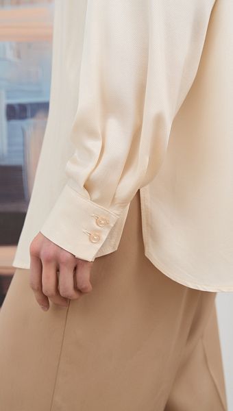 Фото rubaska-zenskaa-oversajz-slivocnaa-05 товару Сорочка жіноча оверсайз вершкова0