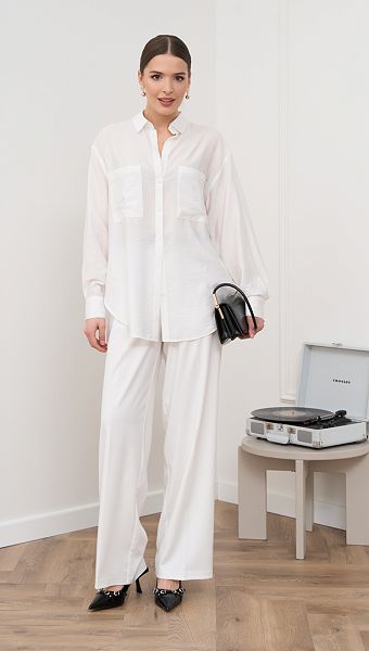 Фото rubaska-zenskaa-s-karmanami-belaa-01 товару Сорочка жіноча з кишенями біла0 Фото rubaska-zenskaa-s-karmanami-belaa-01 товару Сорочка жіноча з кишенями біла0